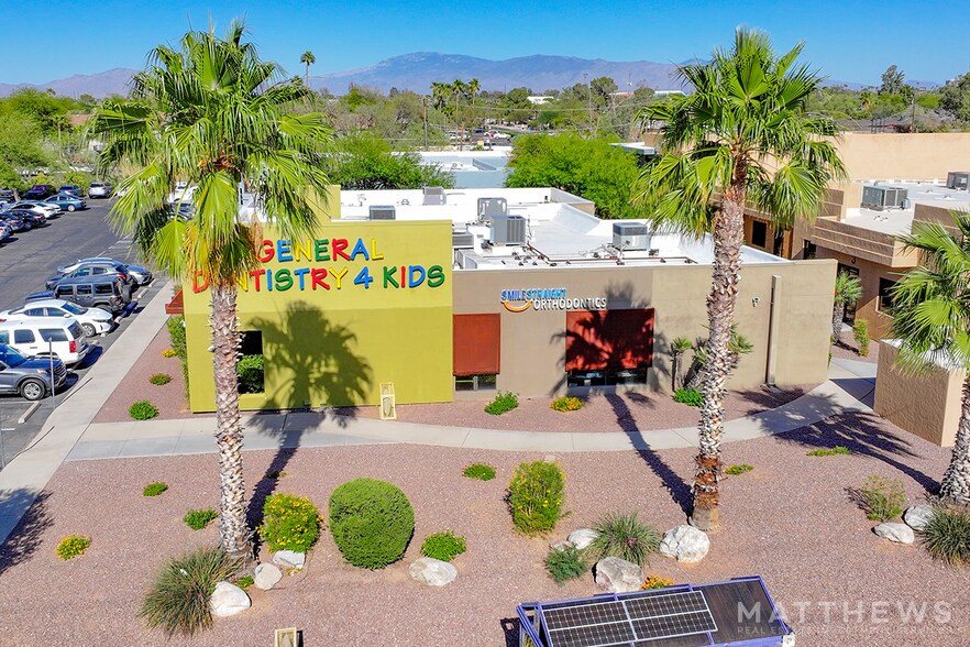 Primary Photo Of 2102 N Country Club Rd, Tucson Medical For Sale