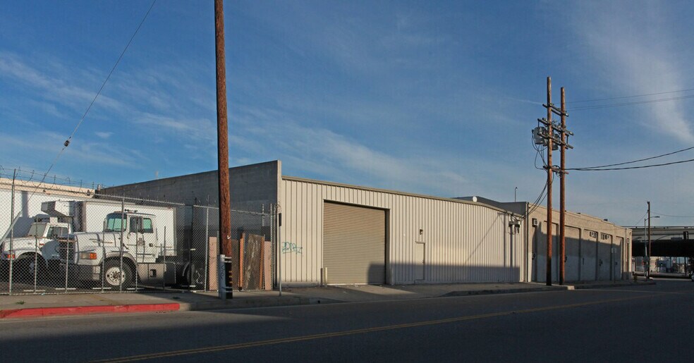 More Photos Of 1705 E Hooper Ave, Los Angeles Warehouse For Sale
