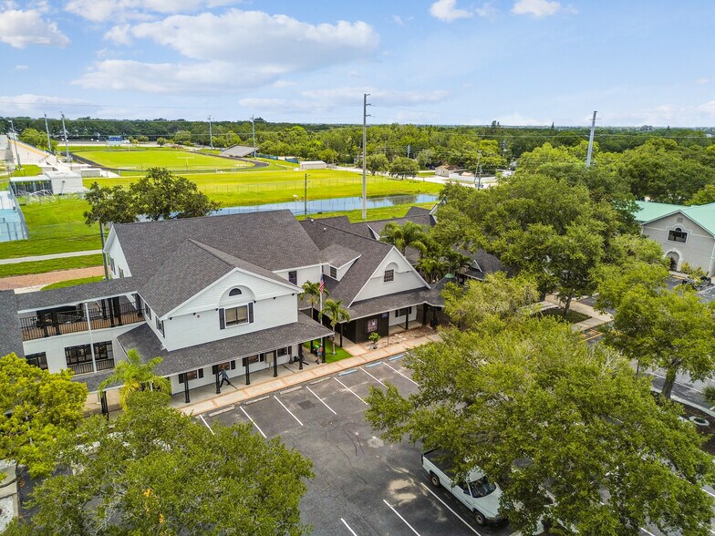 More Photos Of 300 E Bay Dr, Largo Office For Lease