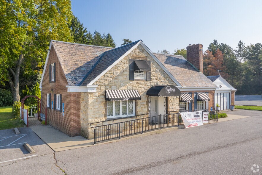 More Photos Of 35800 Detroit Rd, Avon Restaurant For Sale