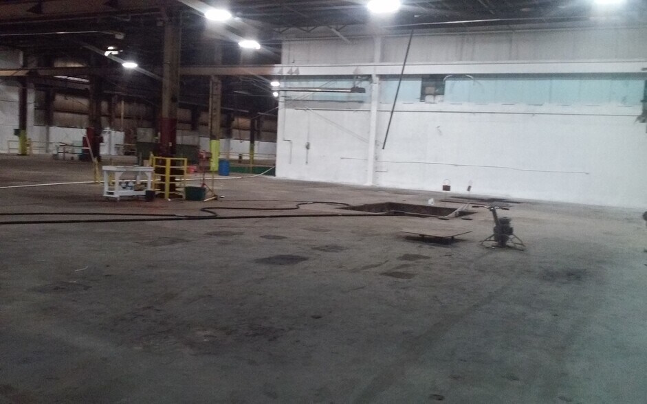 More Photos Of 315 W Mill St, Beaver Dam Manufacturing For Lease