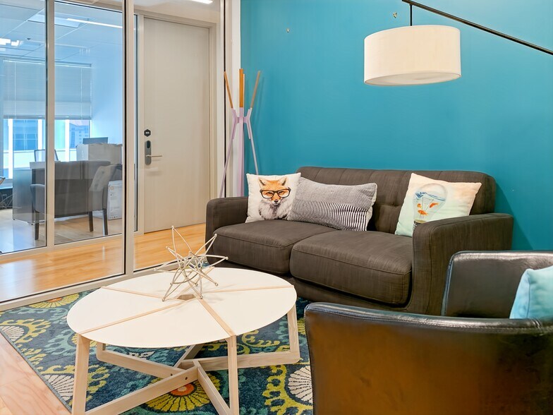 More Photos Of 4445 Willard Ave, Chevy Chase Coworking Space