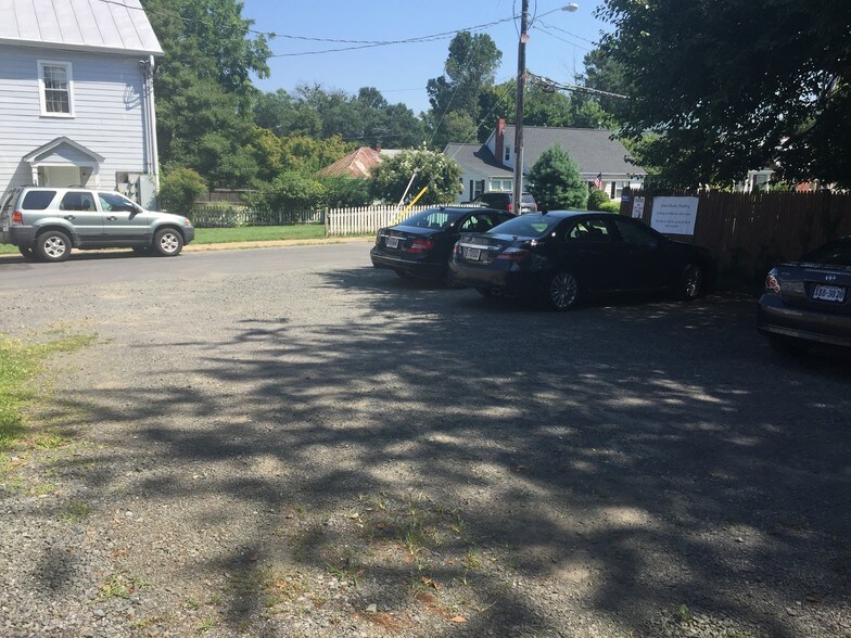 More Photos Of 9327 Main St, Manassas Office For Lease