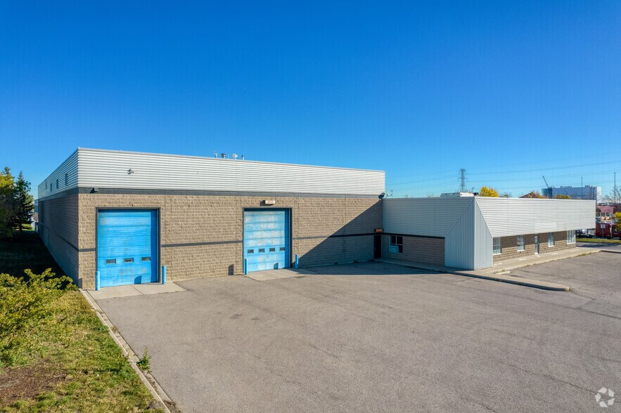 More Photos Of 2322 49th Ave SE, Calgary Warehouse For Lease