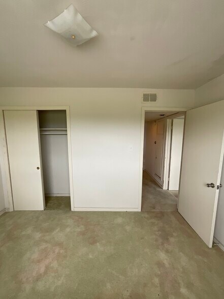 More Photos Of 3201 Texas Ave, La Marque Warehouse For Sale