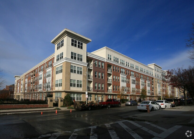 More Photos Of 101 N Wolfe St, Baltimore Apartments For Lease