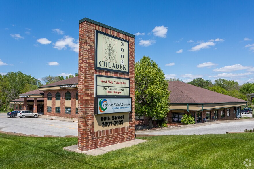 More Photos Of 3001 86th St, Urbandale Medical For Lease