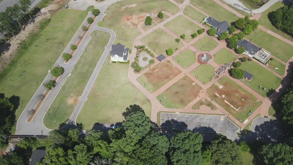 Primary Photo Of 1053 S Lake Cir, Morrow Unknown For Lease