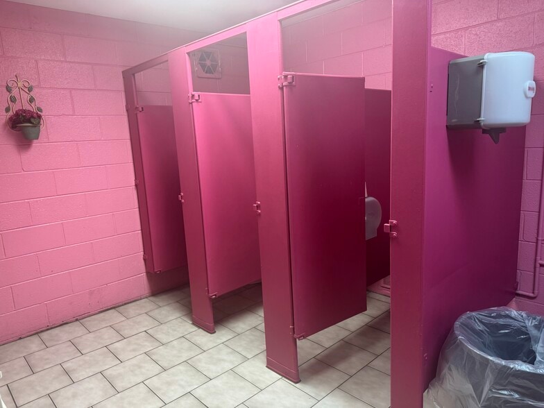 More Photos Of 34401 Commerce Rd, Fraser Warehouse For Lease