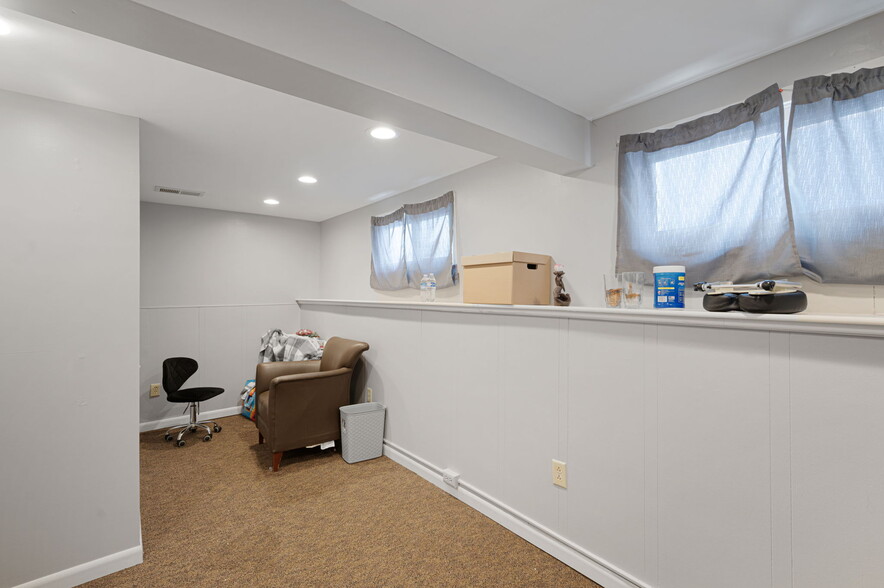 More Photos Of 3826 W Broadway Ave, Minneapolis Medical For Sale