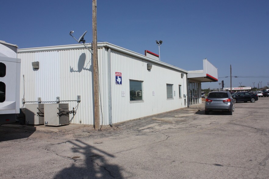 More Photos Of 3915 W Wall St, Midland Auto Dealership For Sale