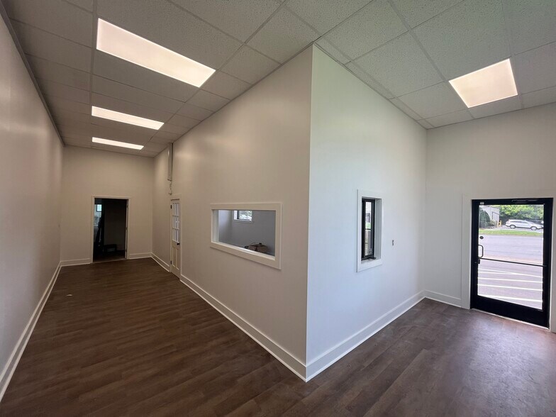 More Photos Of 404 E Long Ave, Gastonia Warehouse For Lease