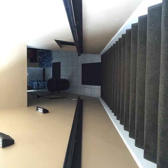 More Photos Of 1001 State Route 590, Oldsmar Warehouse For Lease