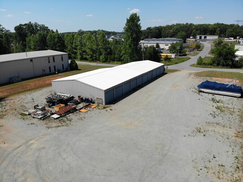 More Photos Of 7576 Townsend Dr, Denver Industrial For Lease