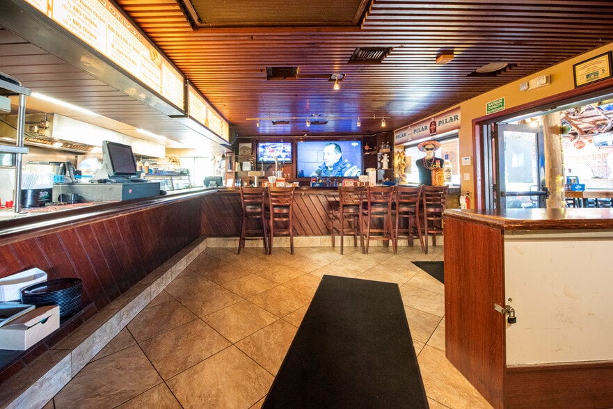 More Photos Of 1300 S Federal Hwy, Dania Restaurant For Sale