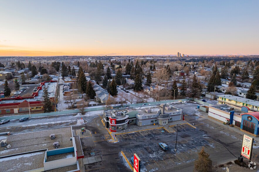 More Photos Of 2025-2033 16th Ave NW, Calgary Freestanding For Lease