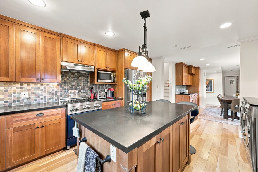 More Photos Of 11358 Creek Rd, Ojai Flex For Sale