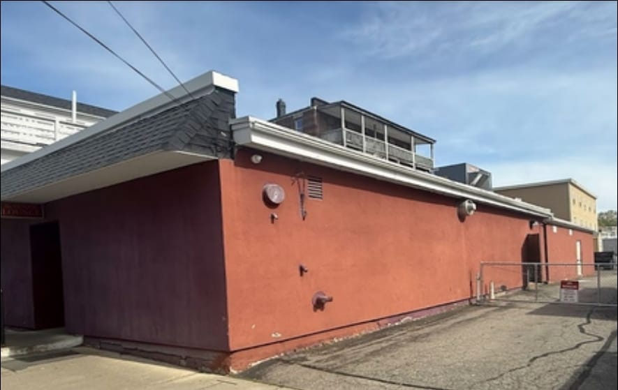 More Photos Of 1086 Washington St, Norwood Apartments For Lease