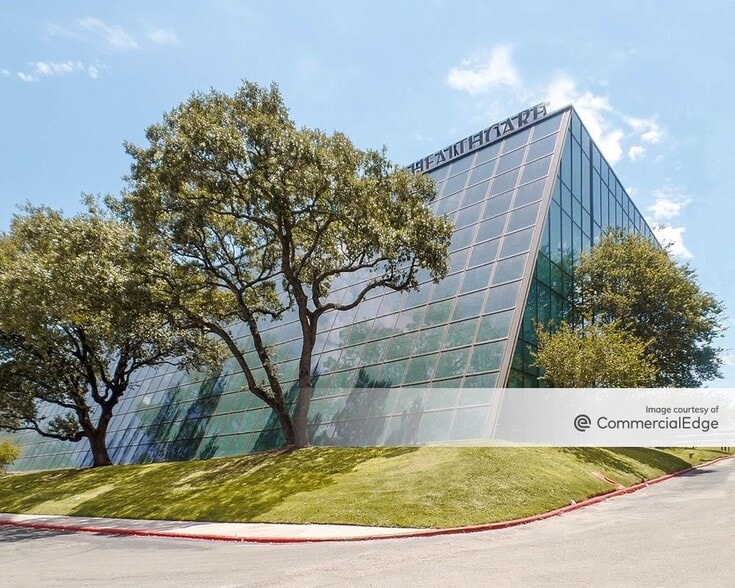 More Photos Of 84 NE Loop 410, San Antonio Office For Lease