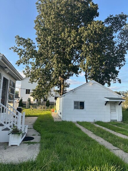 More Photos Of 49 Mays Landing Rd, Somers Point Office Residential For Lease