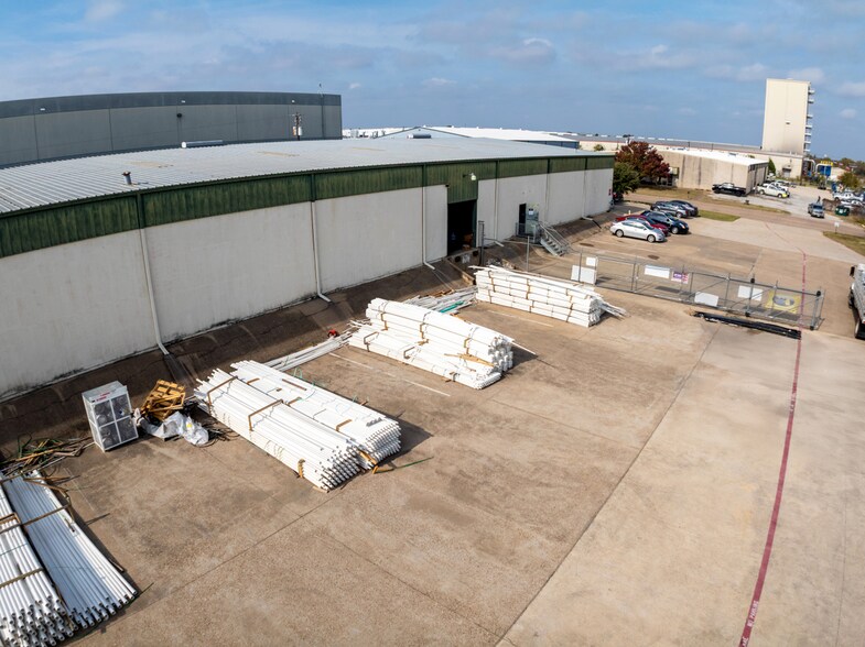 More Photos Of 167 Sentry Dr, Mansfield Warehouse For Lease