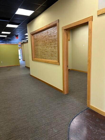 More Photos Of 422 US Highway 22 W, White House Station Storefront Retail Office For Lease