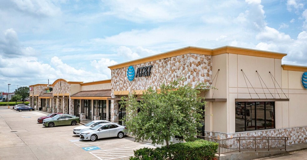 More Photos Of 9370-9380 W Sam Houston Pky S, Houston Unknown For Lease