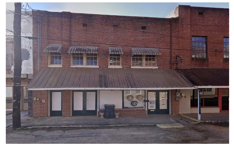 More Photos Of 211-215 James St, Tallassee Storefront For Sale