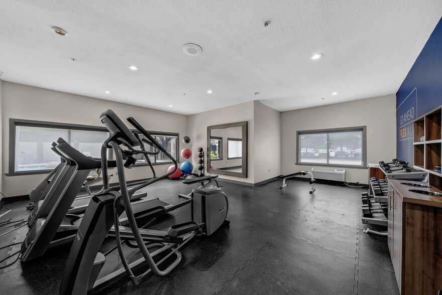 More Photos Of 4609 Citylake Blvd W, Fort Worth Hotel For Sale