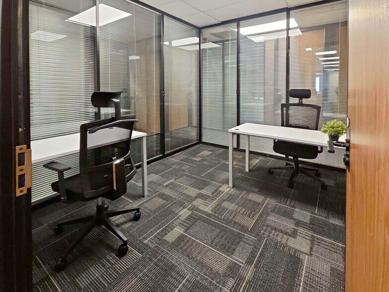 More Photos Of 555 Andover Park W, Tukwila Coworking Space