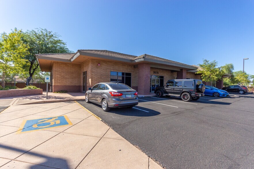 More Photos Of 2075 S Cottonwood Dr, Tempe Medical For Lease