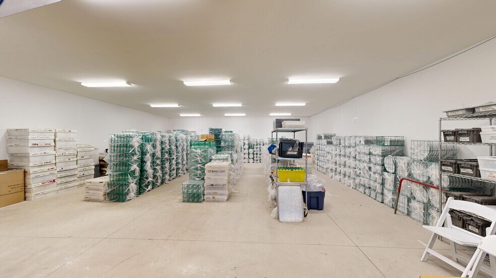 More Photos Of 730 Main St, Oxford Industrial For Lease