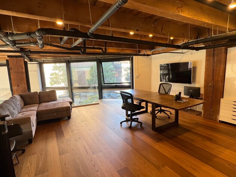 More Photos Of 1 E Cordova St, Vancouver Apartments For Lease