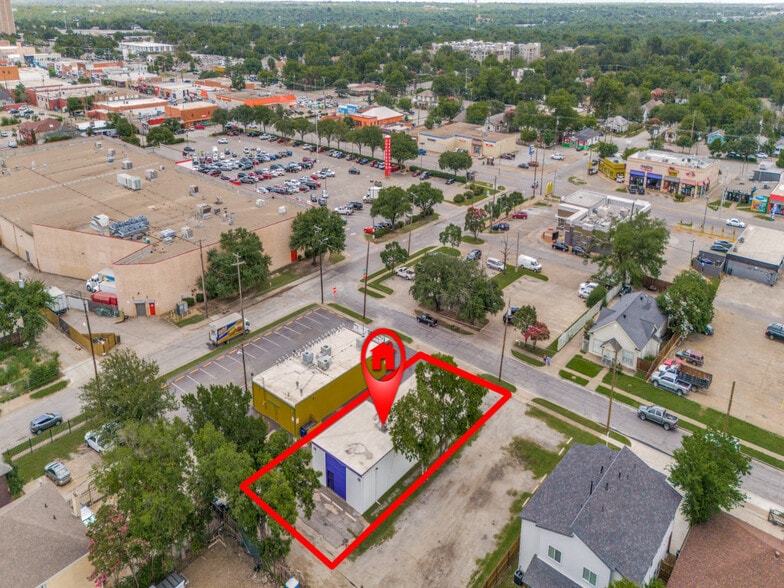 More Photos Of 711 Sunset Ave, Dallas Storefront For Sale