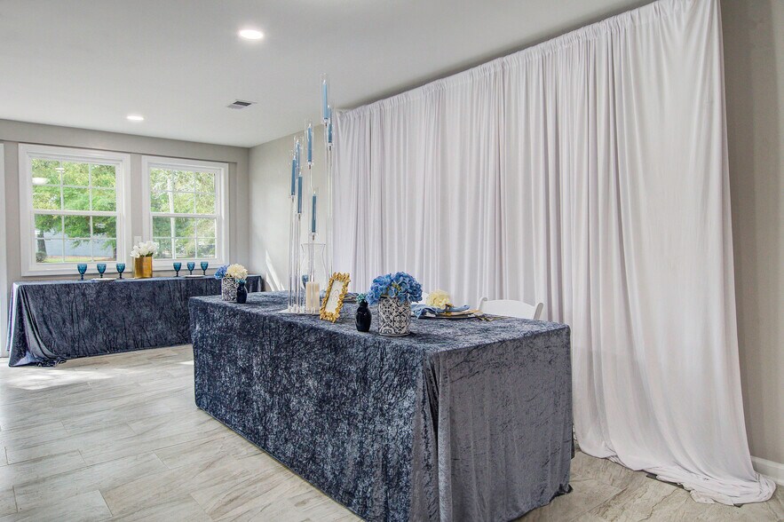 More Photos Of 500 N Pine St, Summerville Office For Sale