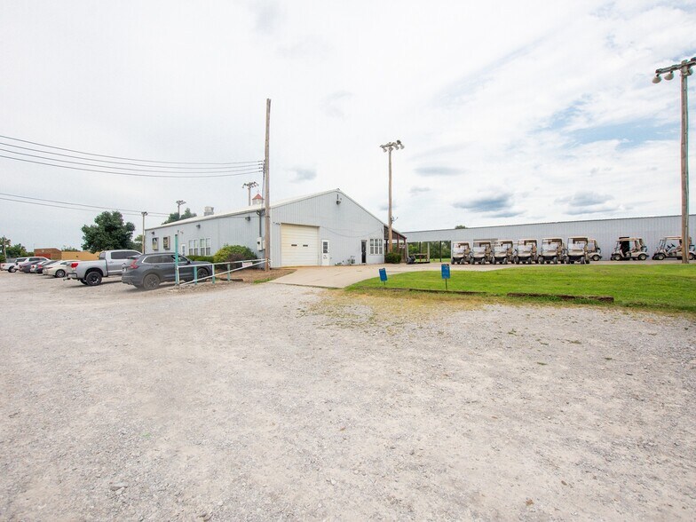 More Photos Of 3500 Kingshighway, East Saint Louis Golf Course Driving Range For Sale