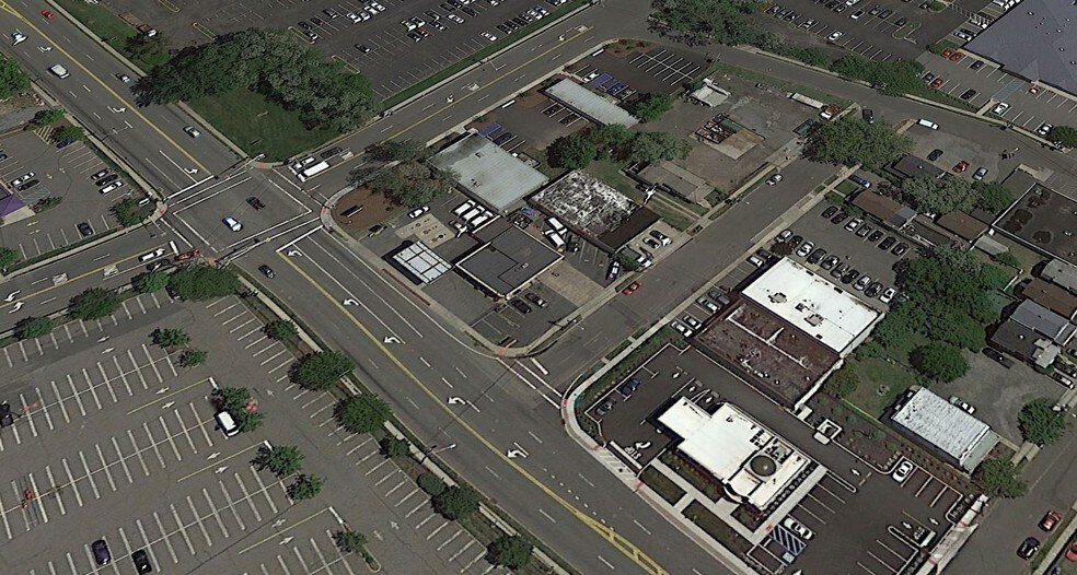 More Photos Of 90 Hackensack Ave, Hackensack Service Station For Lease