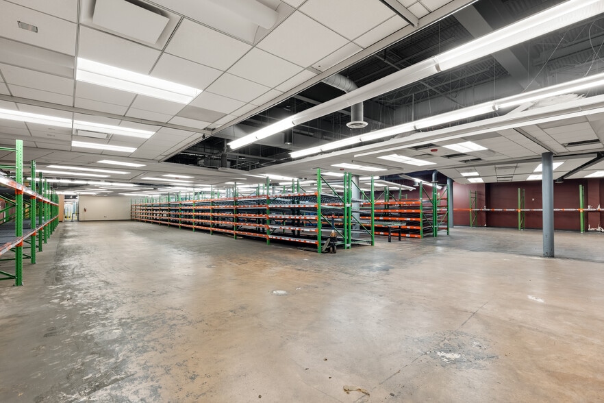 More Photos Of 10401 Monroe Rd, Matthews Distribution For Sale