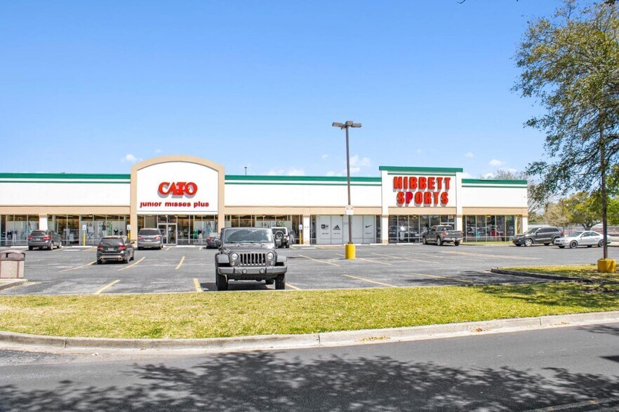 More Photos Of 1002 Jefferson Terrace Blvd, New Iberia Unknown For Lease