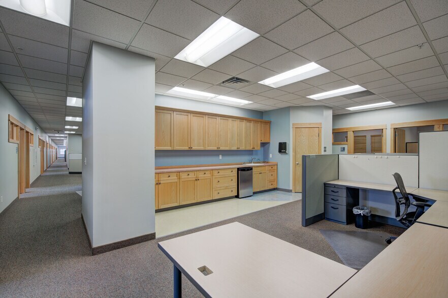 More Photos Of 40 Enterprise Blvd, Bozeman Office For Sale