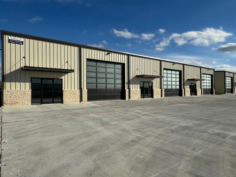 Primary Photo Of 2328 Seaborn Rd, Ponder Warehouse For Lease