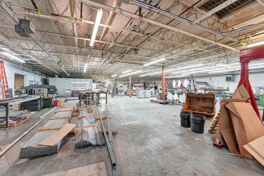 More Photos Of 1904 W Emory Rd, Powell Light Manufacturing For Sale