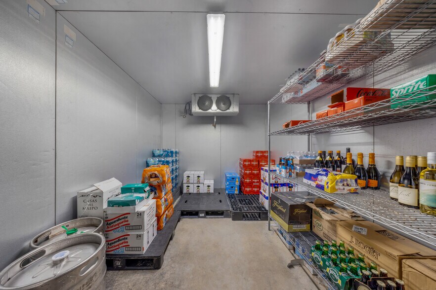 More Photos Of 1360 NW 88th Ave, Doral Bar For Sale