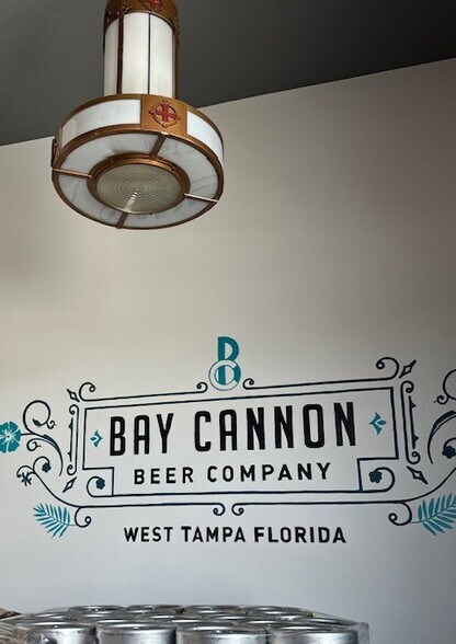 More Photos Of 2106 W Main St, Tampa Freestanding For Sale