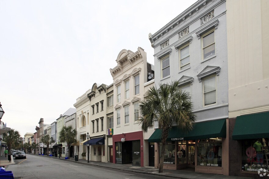 More Photos Of 302 King St, Charleston Storefront Retail Office For Lease