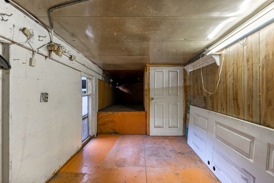 More Photos Of 3754 W North Ave, Chicago Auto Salvage Facility For Sale