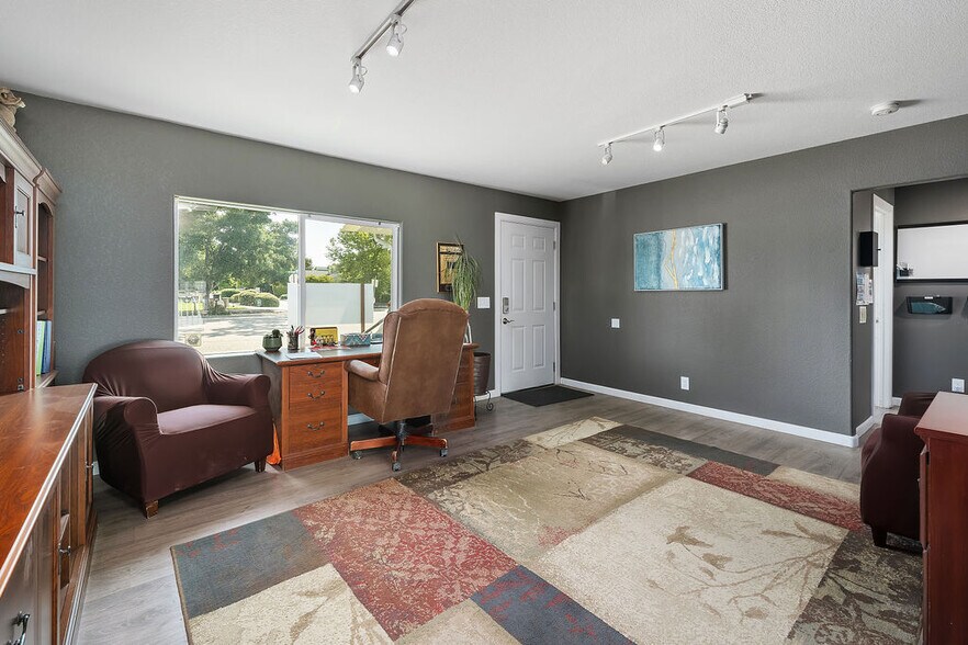 More Photos Of 1680 El Camino Real, Atascadero Office For Sale