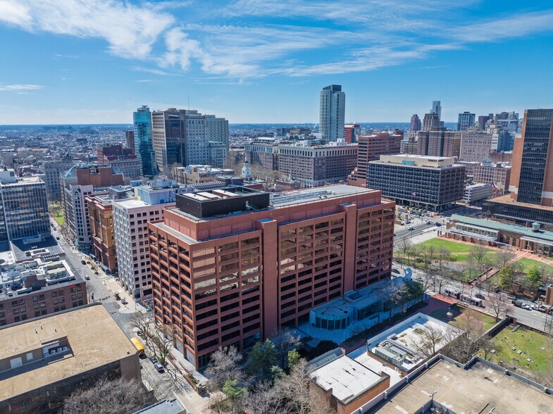 More Photos Of 101 N Independence Mall E, Philadelphia Office For Lease