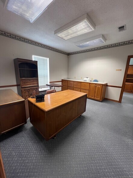 More Photos Of 8989 Interline Ave, Baton Rouge Office For Sale