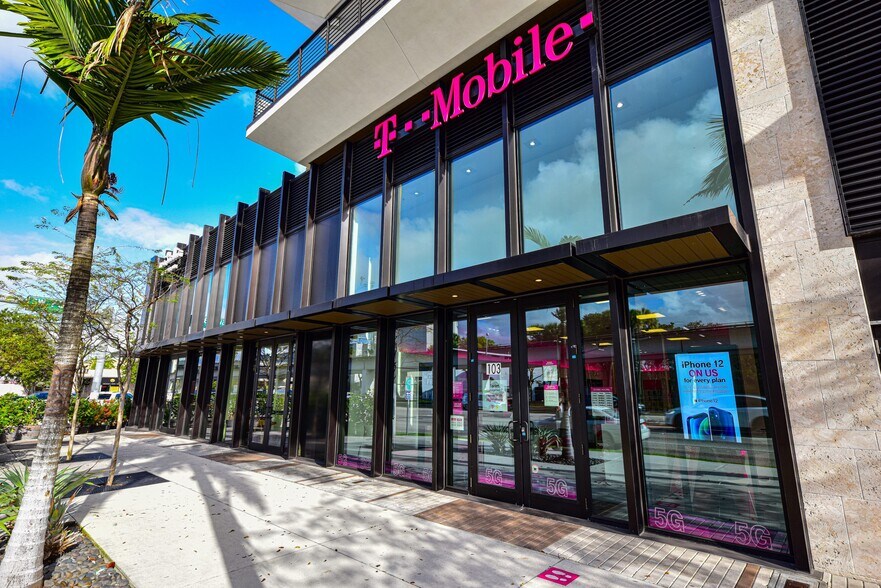 More Photos Of 5958 S Dixie Hwy, South Miami Restaurant For Lease